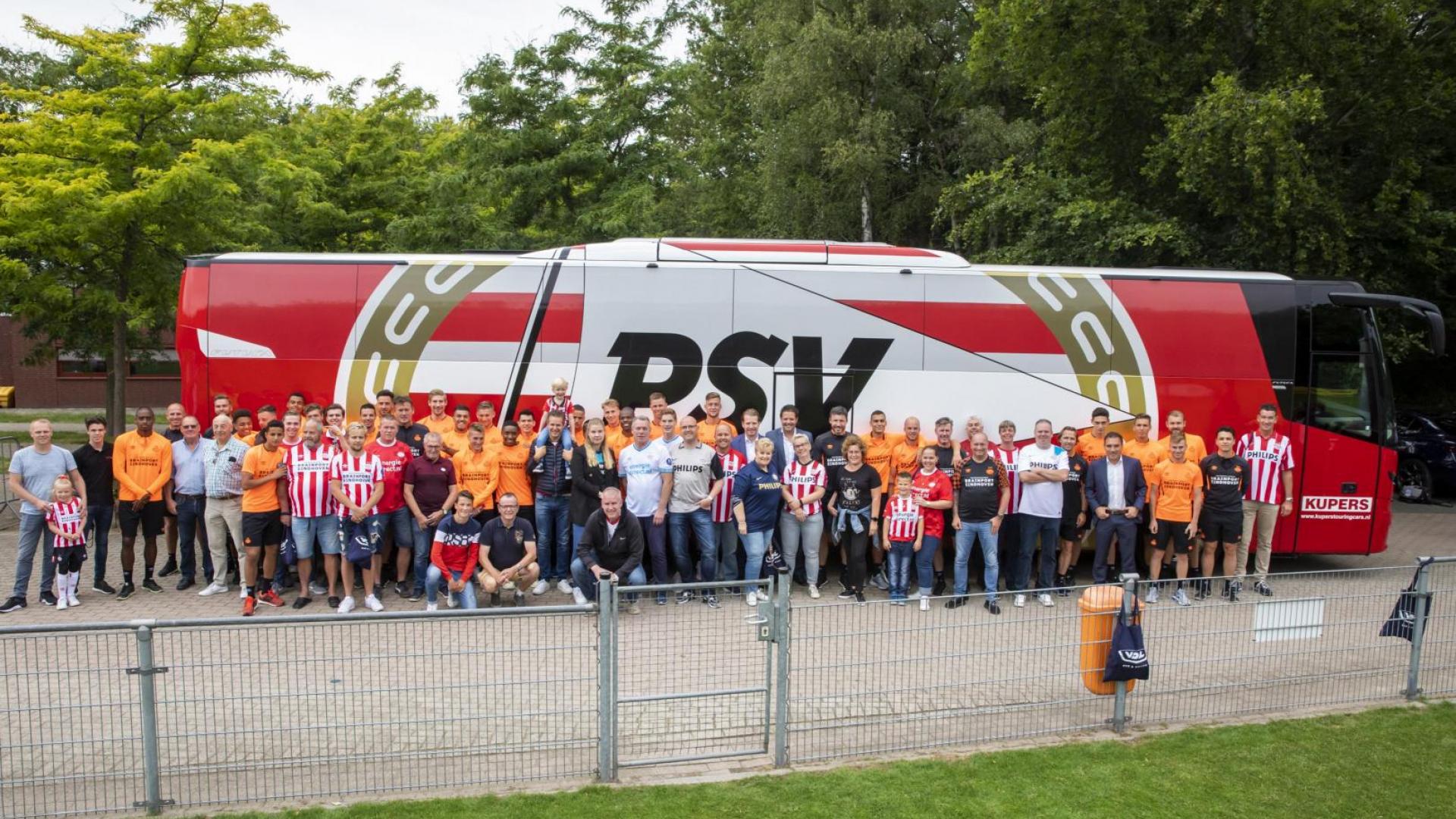 Cooperation in Brainport region: VDL Bus & Coach delivers new team coach for PSV Eindhoven